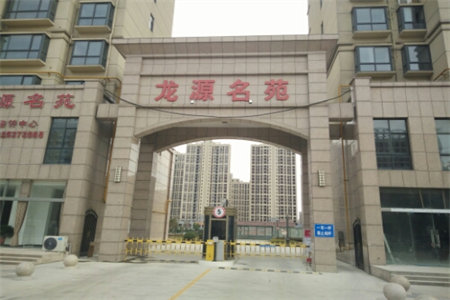 繁荣路福源小区2室1厅1卫82㎡带车库